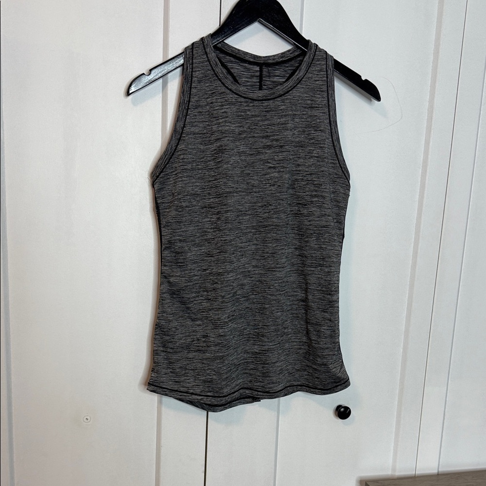 lululemon Athletica Grey Sleeveless Women's Top - Approx Medium - PTP 17in